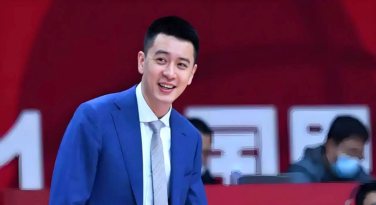 关于亚眠球员合练备战，迎战强大对手势在必得的信息